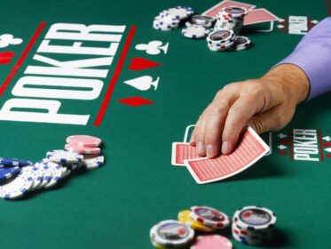 Play Real Money Poker Without Deposit